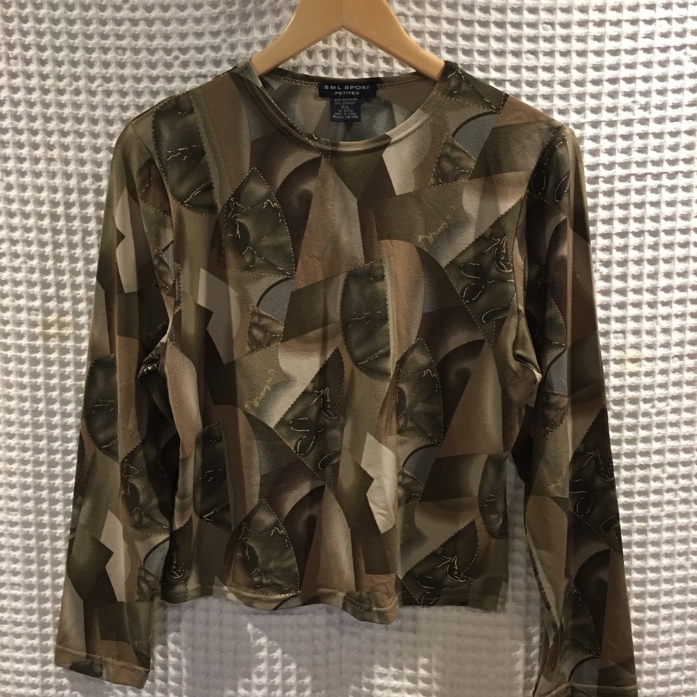 Brand New SML Sport graphic print top. Size PL.